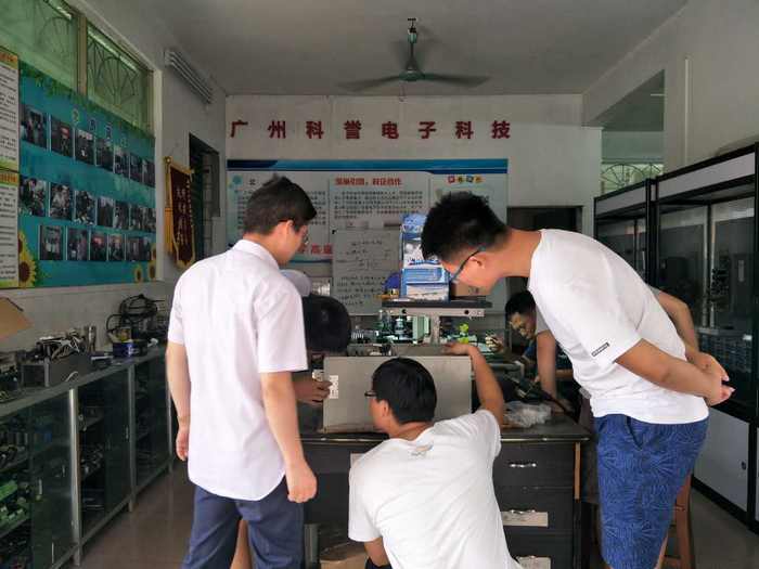 学员维修变频器图片2.jpg
